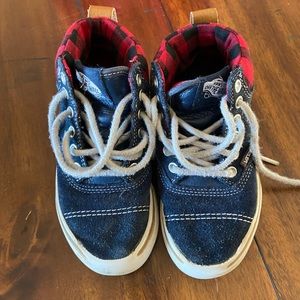 Cute boys plaid vans.